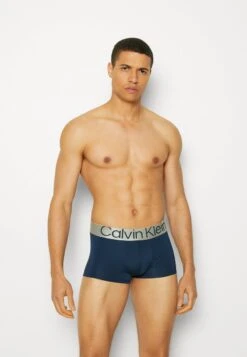 CALVIN KLEIN UNDERWEAR LOW RISE TRUNK 3 PACK - Panties - Black/grey/sky 10 CALVIN KLEIN UNDERWEAR LOW RISE TRUNK 3 PACK - Panties - Black/grey/sky -Herrenbekleidung 01b479e4aa78411c81a65034609fa5f1