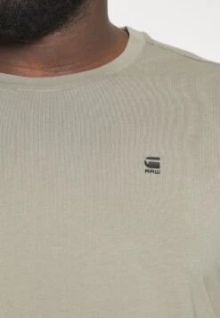 PLUS - T-Shirt Basic - Shamrock -Herrenbekleidung 0b66246414134b9f95295e1211768e72