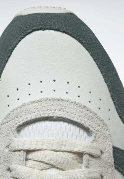 Reebok Classic Sneaker Low - Vintage Chalk Chalk Green Classic Burgundy -Herrenbekleidung 0cc60aa1560a406b97fc07cf35db5235