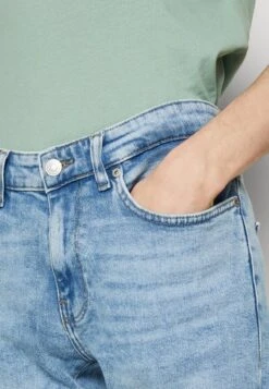 Only & Sons ONSWEFT REGULAR - Jeans Straight Leg - Light Blue Denim -Herrenbekleidung 0d221301cf3648479a5c0d7aed26e3f5