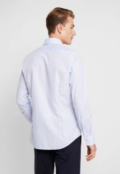 Seidensticker SLIM FIT SPREAD KENT PATCH - Businesshemd - Light Blue -Herrenbekleidung 118b1433e0ac4fddaf74d647e5847d65