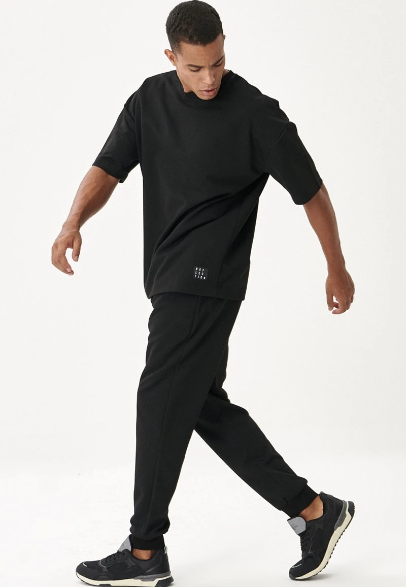 STANDARD FIT - Jogginghose - Black 7 STANDARD FIT - Jogginghose - Black – Bild 5