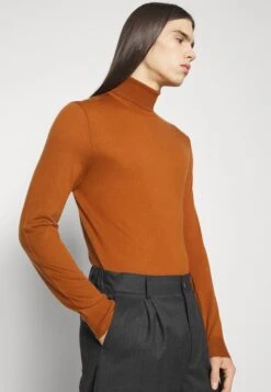 Tiger Of Sweden NEVILE - Strickpullover - Argan Oil -Herrenbekleidung 13eec6cec0974c0c885a62d6036c6775