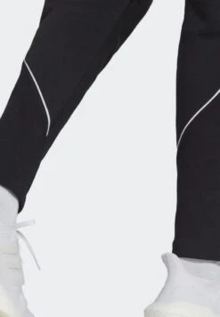 ADIDAS PERFORMANCE TIRO23 LEAGUE SWEAT PANT - Jogginghose - Black -Herrenbekleidung 23a20d92314f4d25b2f1f0e7d1c91209