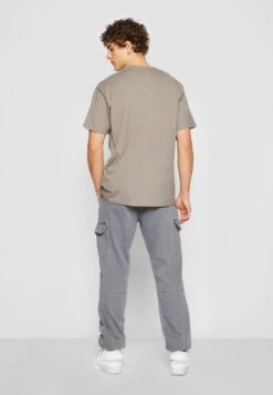 URBAN CLASSICS HEAVY - T-Shirt Basic - Asphalt 10 URBAN CLASSICS HEAVY - T-Shirt Basic - Asphalt -Herrenbekleidung 24f60a20ee54476bbc9282a4bb1170b9