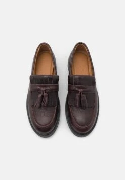 Selected Homme SLHTIM LEATHER KILTIE LOAFER - Slipper - Chestnut -Herrenbekleidung 2693a2f738e94fb5b3f13d232e163a1d