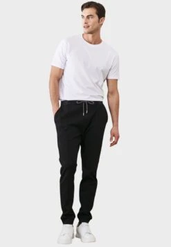 Jogginghose - Black -Herrenbekleidung 2ab7af7b89fb4fd7b5472e896c5a6466 1