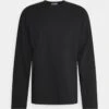 Filippa K LONG SLEEVE CREWNECK - Langarmshirt - Black -Herrenbekleidung 30282c944b864f4e8cf98376bf4194c3
