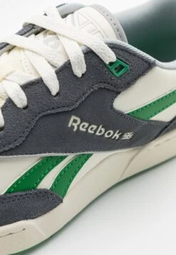 Reebok Classic BB 4000 II UNISEX - Sneaker Low - Classic White/pure Grey/glen Green -Herrenbekleidung 3b8cfc5f3ba649f29c54380e0fa316d8