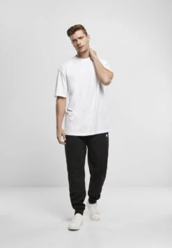 Starter ESSENTIAL - Jogginghose - Black 9 Starter ESSENTIAL - Jogginghose - Black -Herrenbekleidung 3dba5c87f19f4bf388ad8b8682e9abf5