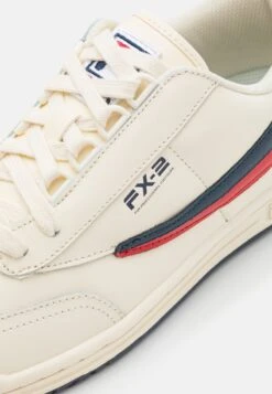 Fila ORIGINAL TENNIS 83 UNISEX - Sneaker Low - Antique White -Herrenbekleidung 4221ab44f64f4c9985af046d9f1afdda