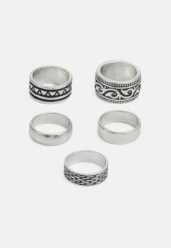 Pier One 5 PACK - Ring - Silver-coloured -Herrenbekleidung 42258b9f2fdc4769846425d44e5bb21d 1
