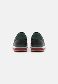 Lacoste PARTNER RETRO - Sneaker Low - Black/dark Green -Herrenbekleidung 4d839787ec4849aaa177c8a3690979d8