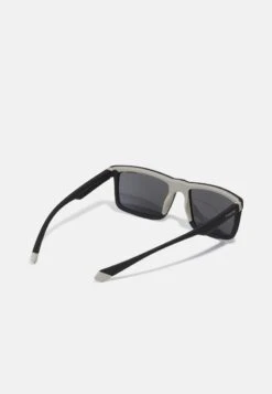 Polaroid UNISEX - Sonnenbrille - Black Grey -Herrenbekleidung 4f4bc8577d8e4037801bca80e2c4e548