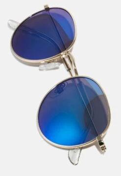 Pier One UNISEX - Sonnenbrille - Gold-coloured/blue -Herrenbekleidung 58667f5b91e7429a83a0090b1de6725c