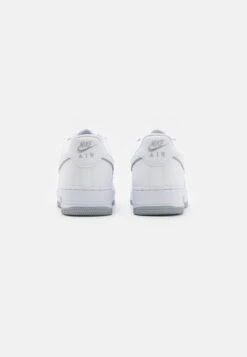 Nike Sportswear AIR FORCE 1 07 - Sneaker Low - White/wolf Grey -Herrenbekleidung 5a386b4dba3c4dab89099392b5ca73ff