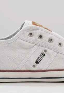 Mustang Slipper - Weiß -Herrenbekleidung 5c722d9cf9f644a085dfdd5eb1db7ba2