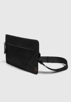 PULL & BEAR TECHNICAL - Umhängetasche - Black -Herrenbekleidung 5e8c74ae85024c78977325a8b6c9ab2b