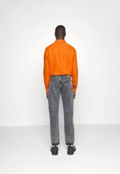 J.Lindeberg CODY ASH REGULAR - Jeans Tapered Fit - Black 12 J.Lindeberg CODY ASH REGULAR - Jeans Tapered Fit - Black -Herrenbekleidung 66985332d2da4442a76c8c106b544eec