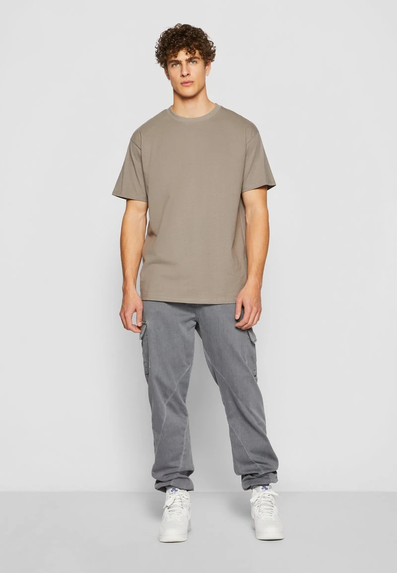 URBAN CLASSICS HEAVY - T-Shirt Basic - Asphalt 4 URBAN CLASSICS HEAVY - T-Shirt Basic - Asphalt – Bild 2