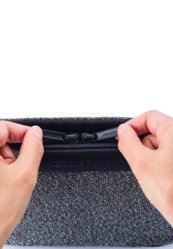 XD Design BRUSTTASCHE URBAN - Gürteltasche - Grau 10 XD Design BRUSTTASCHE URBAN - Gürteltasche - Grau -Herrenbekleidung 796a66ae951046d8bbe6a3b91e38118e