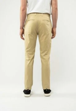 Mela MIT NORMALER PASSFORM POOJA - Chino - Beige 10 Mela MIT NORMALER PASSFORM POOJA - Chino - Beige -Herrenbekleidung 7ae4023e9b8049999bebfb92a2a9e867