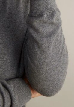 RUNDHALS - Strickpullover - Grau/dark Grey Melange 11 RUNDHALS - Strickpullover - Grau/dark Grey Melange -Herrenbekleidung 9273b1f1acbb431791defa07453f3407