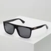 Gucci WEB GG RECTANGULAR FLAT-TOP ACETATE SUNGLASSES - Sonnenbrille - Black/grey 1 Gucci WEB GG RECTANGULAR FLAT-TOP ACETATE SUNGLASSES - Sonnenbrille - Black/grey -Herrenbekleidung 93fb2113cdd14afd92fd3c651b2ed4f2