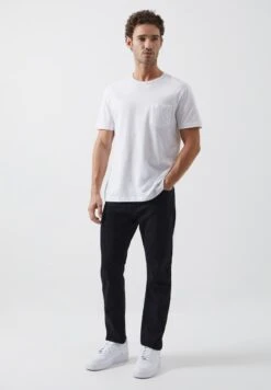 French Connection REGULAR STRETCH - Jeans Straight Leg - Black Short 11 French Connection REGULAR STRETCH - Jeans Straight Leg - Black Short -Herrenbekleidung a97a544e024746f69ce302a0a6c14caa