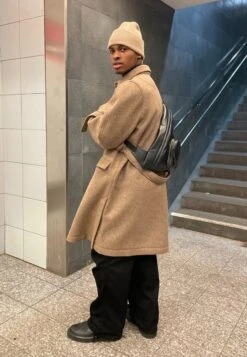 Valentino Bags SYCAMORE - Umhängetasche - Nero -Herrenbekleidung bd9f5cf396b94dfb825f1f80beabd140