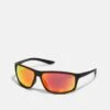 Nike Sportswear ADRENALINE UNISEX - Sonnenbrille - Matte Black/grey/red Mirror -Herrenbekleidung c2d169df00f1489488020d1f1c077bc4