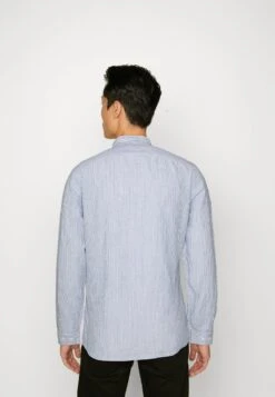 Lindbergh STRIPED SHIRT - Hemd - Blue -Herrenbekleidung d0224c3439cc4832a0fb3bd1f61a8428