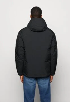 Abercrombie & Fitch CLOUD JACKET - Wintermantel - Black -Herrenbekleidung d749f6ad60de4f37babaa34b998f0c42
