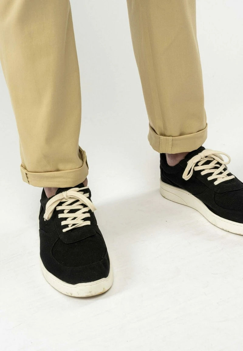 Mela MIT NORMALER PASSFORM POOJA - Chino - Beige 8 Mela MIT NORMALER PASSFORM POOJA - Chino - Beige – Bild 6