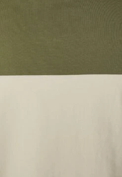 Pier One T-Shirt Print - Khaki/off-white -Herrenbekleidung e83e9956ee1a4aabbba823f7c40143d9