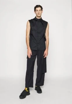 DOUBLE LAYERS LOOSE CUT PANT - Stoffhose - Black 13 DOUBLE LAYERS LOOSE CUT PANT - Stoffhose - Black -Herrenbekleidung e9254eff7f824ca4af3474567d7dc6e2