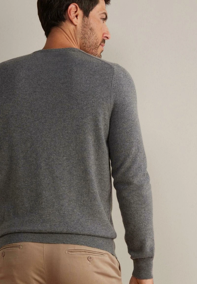 RUNDHALS - Strickpullover - Grau/dark Grey Melange 4 RUNDHALS - Strickpullover - Grau/dark Grey Melange – Bild 2