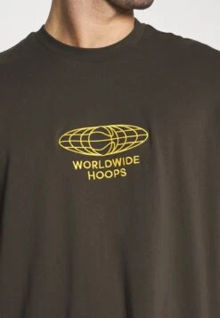 ADIDAS PERFORMANCE GLOBE TEE - T-Shirt Print - Shadow Olive -Herrenbekleidung ee89445a0a144dfea9eb0c02f6a34f61