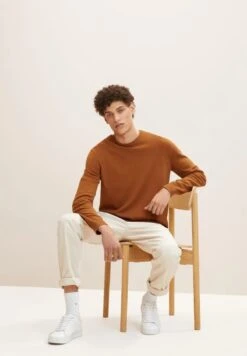 Tom Tailor LANGARM BASIC SHIRT LEGERER RUNDHALS - Strickpullover - Braun -Herrenbekleidung ef9a97ac93744d4bb22b0513434ea476