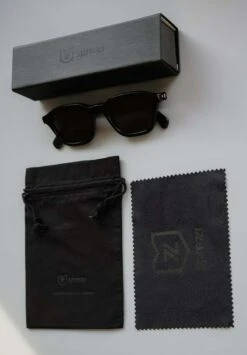 UNISEX PROJECT01 ITALIAN - Sonnenbrille - Black -Herrenbekleidung f1ebffe5ebe546d9a3c78c4fe4ef6701