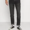 Wrangler LARSTON - Jeans Slim Fit - Like A Champ -Herrenbekleidung f2cb140f455f445c937154f5ff57dc78