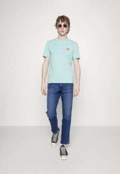 Wrangler GREENSBORO - Jeans Straight Leg - Smoke Sea -Herrenbekleidung faec071207a147879bfe926330ab12dd