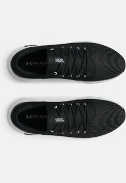 Under Armour CHARGED - Sneaker Low - Black -Herrenbekleidung fcc49fb79ec74169b19e5c0abc19cc5e