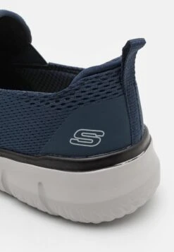 Skechers DEL RETTO - Slipper - Navy -Herrenbekleidung ffa0c29dae6347959b61a6ad07047bb1